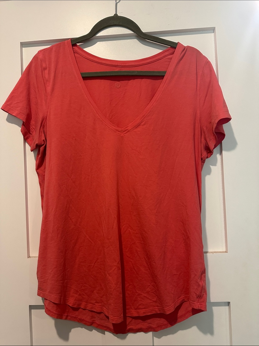 lululemon athletica Coral-Red V-Neck Short Sleeve Tee
